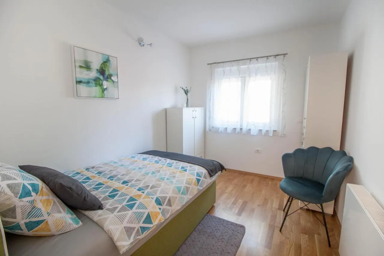 Nebo II Apartamento Pula Croácia
