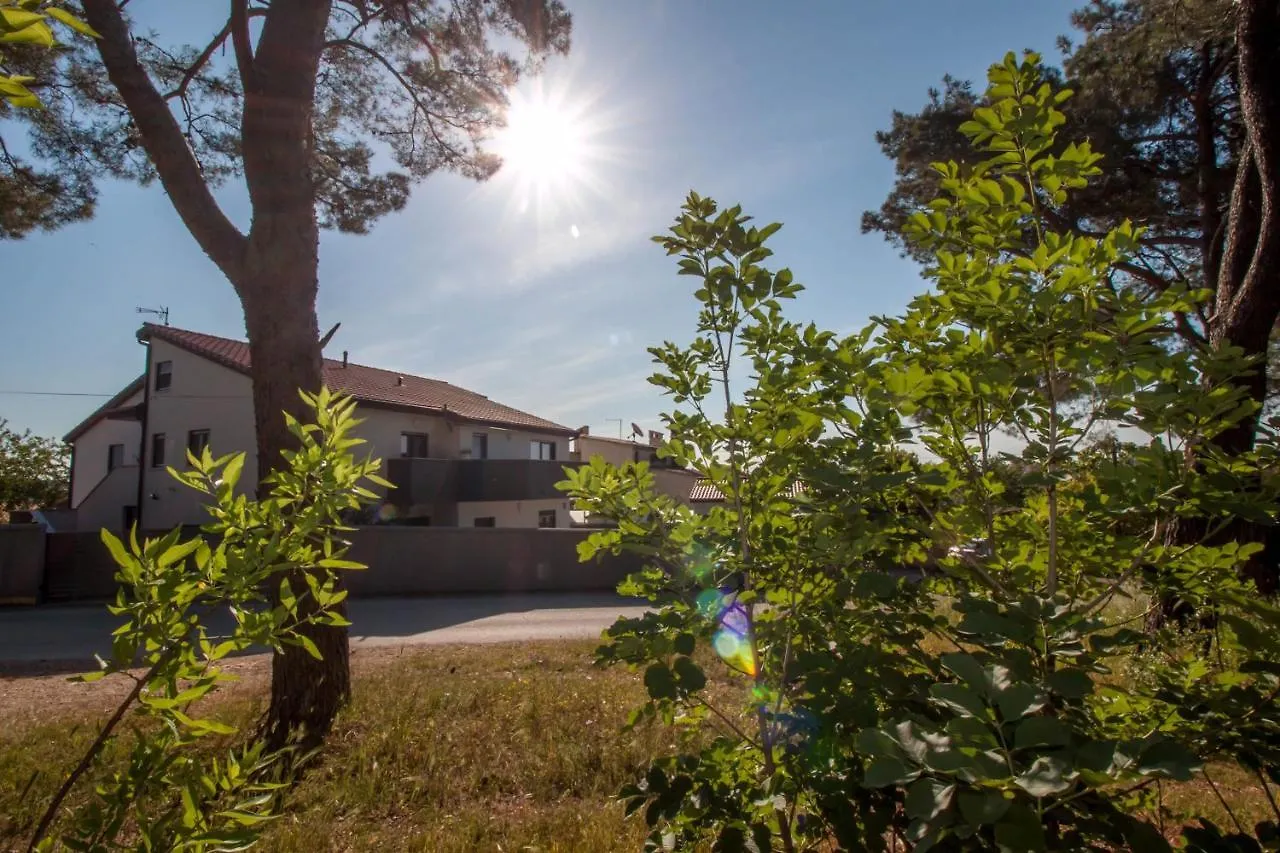 Nebo II Apartamento Pula