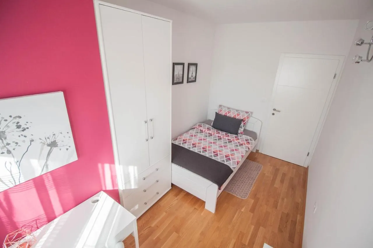 Nebo II Apartamento Pula Croácia