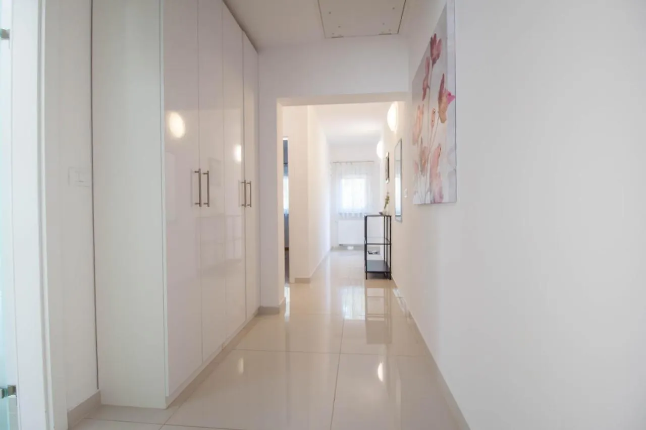 Apartament Nebo II Pula